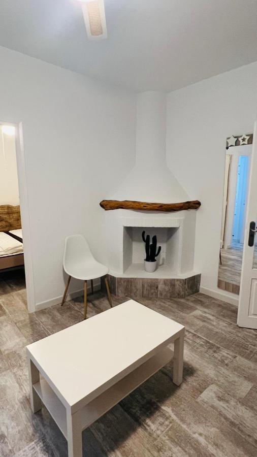 Apartamentos Verdera Es Pujols Luaran gambar