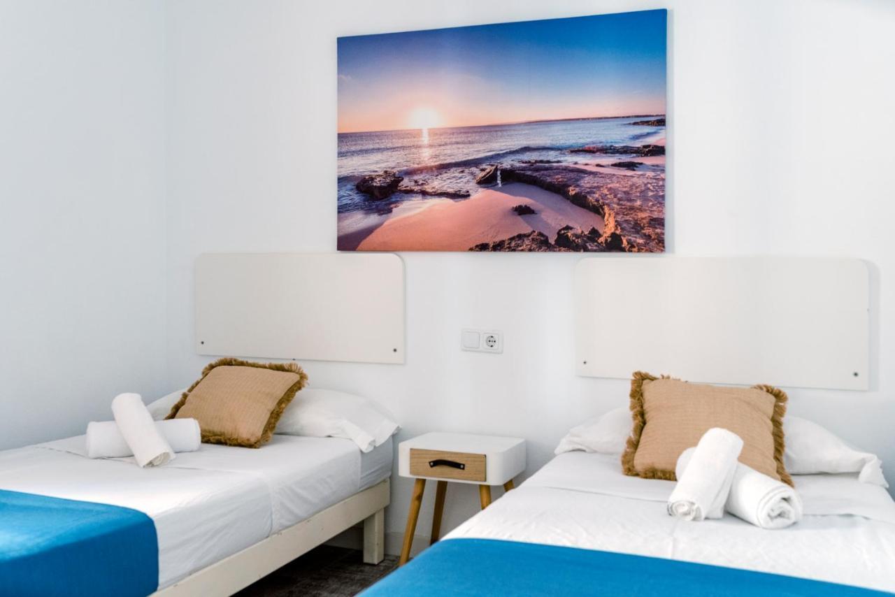 Apartamentos Verdera Es Pujols Luaran gambar