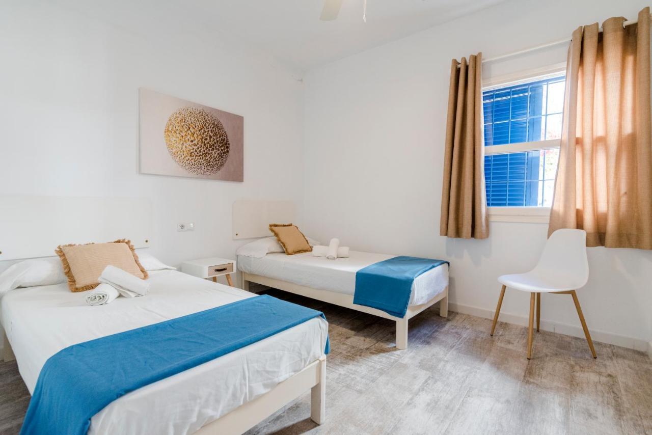 Apartamentos Verdera Es Pujols Luaran gambar