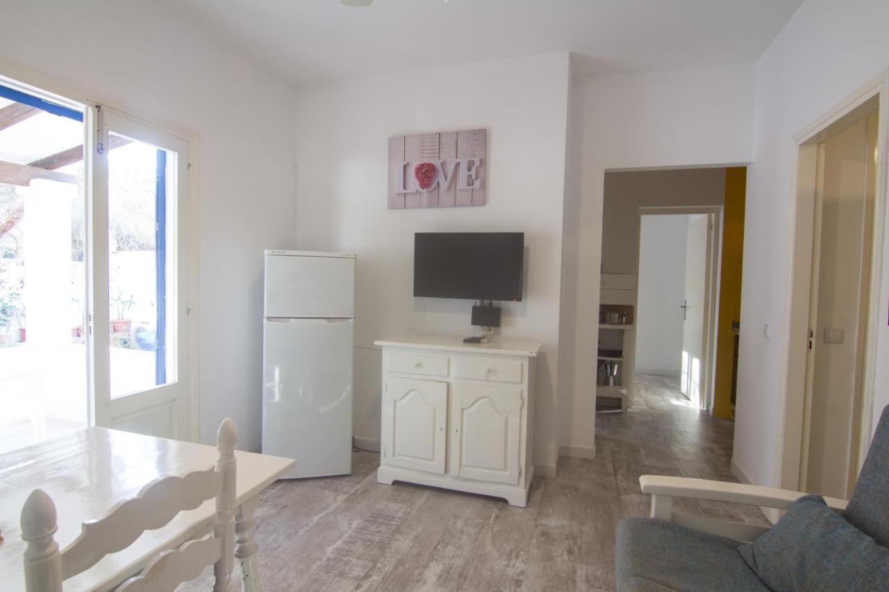 Apartamentos Verdera Es Pujols Luaran gambar